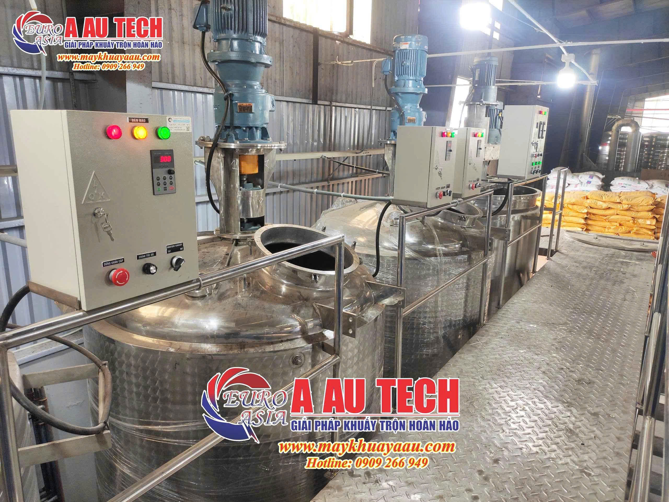 he-thong-bon-khuay-hoa-chat-2000-lit he-thong-bon-khuay-hoa-chat-2000-lit