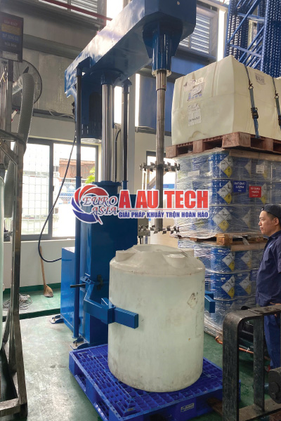 M&aacute;y khuấy h&oacute;a chất 2000L