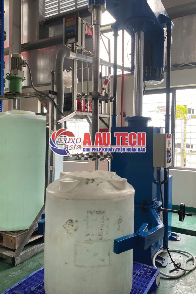 M&aacute;y khuấy h&oacute;a chất 2000L
