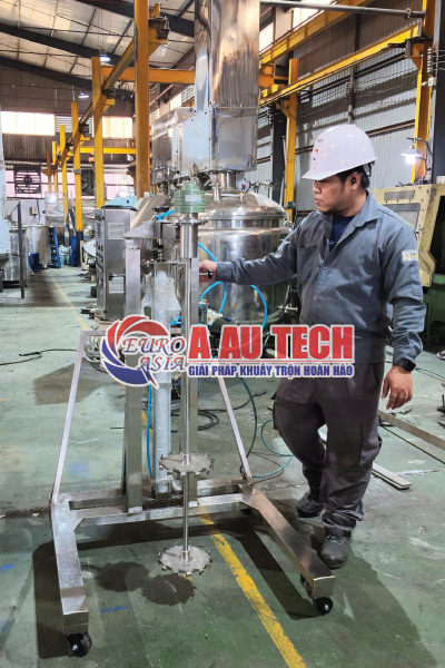 M&aacute;y khuấy h&oacute;a chất kh&iacute; n&eacute;n 200 l&iacute;t