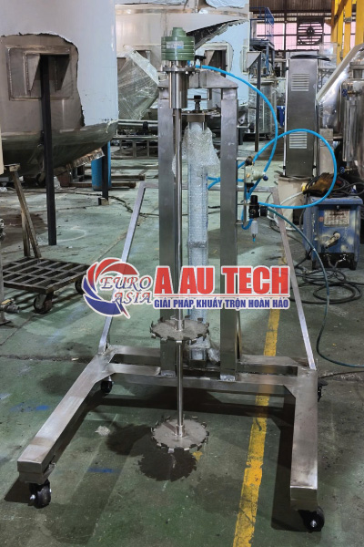M&aacute;y khuấy h&oacute;a chất kh&iacute; n&eacute;n 200 l&iacute;t