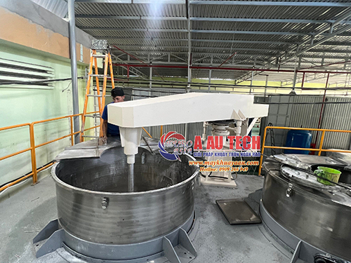máy khuấy sơn công nghiệp 3