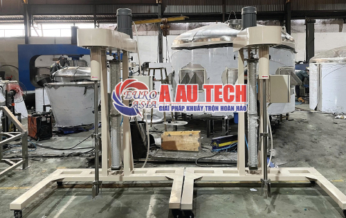 M&aacute;y khuấy th&ugrave;ng IBC n&acirc;ng kh&iacute;