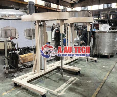 M&aacute;y khuấy th&ugrave;ng IBC n&acirc;ng kh&iacute;